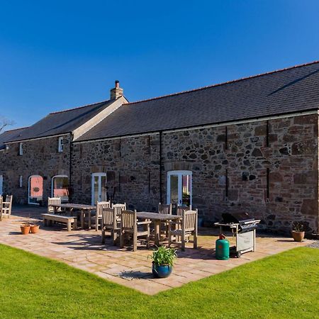 The Outbuildings Villa Newborough  Exterior photo